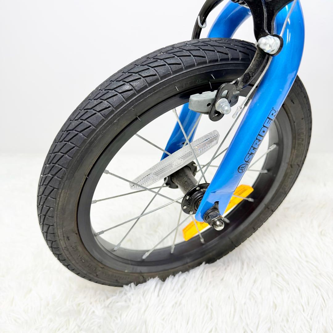 美品 STRIDER 14x ブルー バランスバイク キックスタンド付き