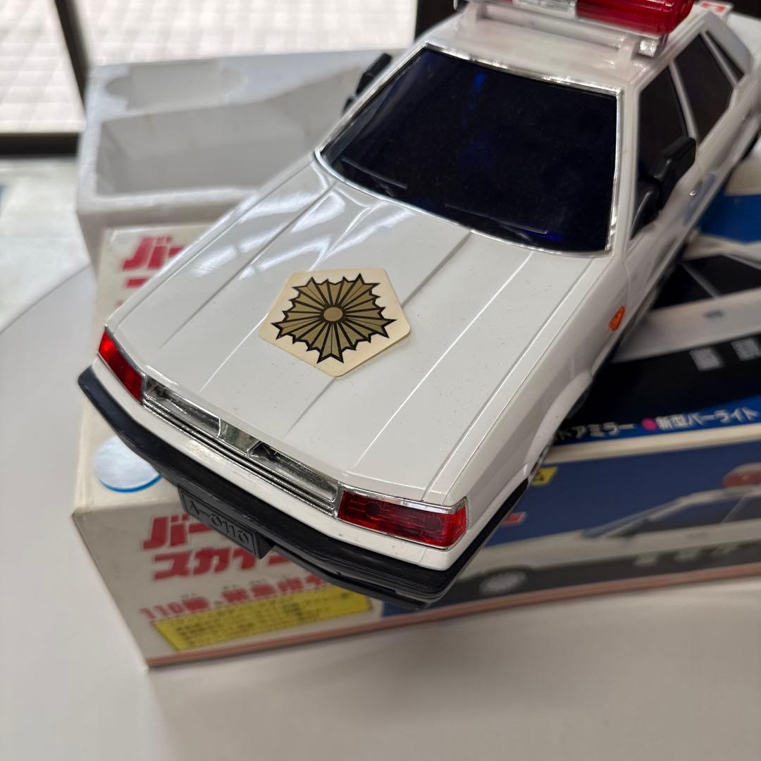 スカイラインパトカー ミニカー