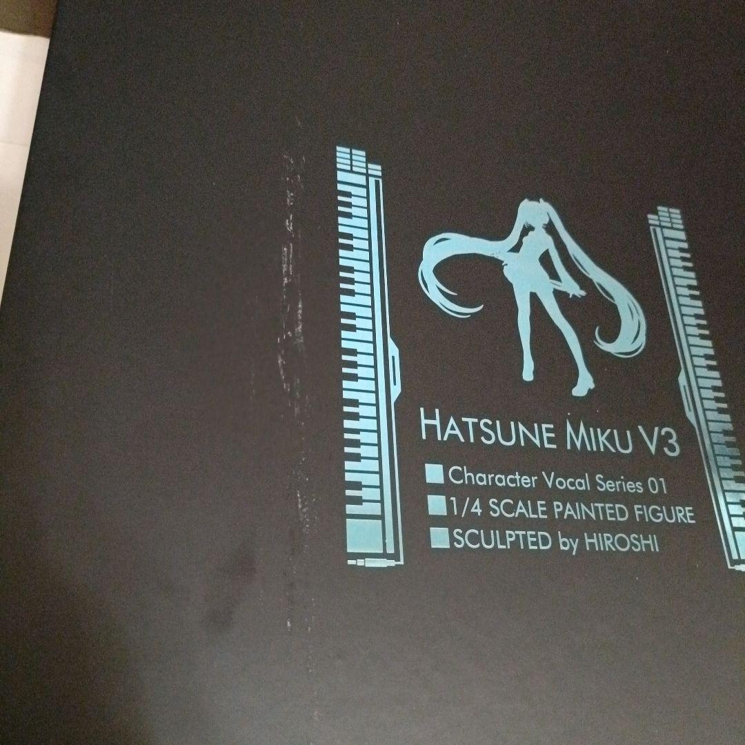 初音ミク V3 1/4スケールフィギュア　FREEing