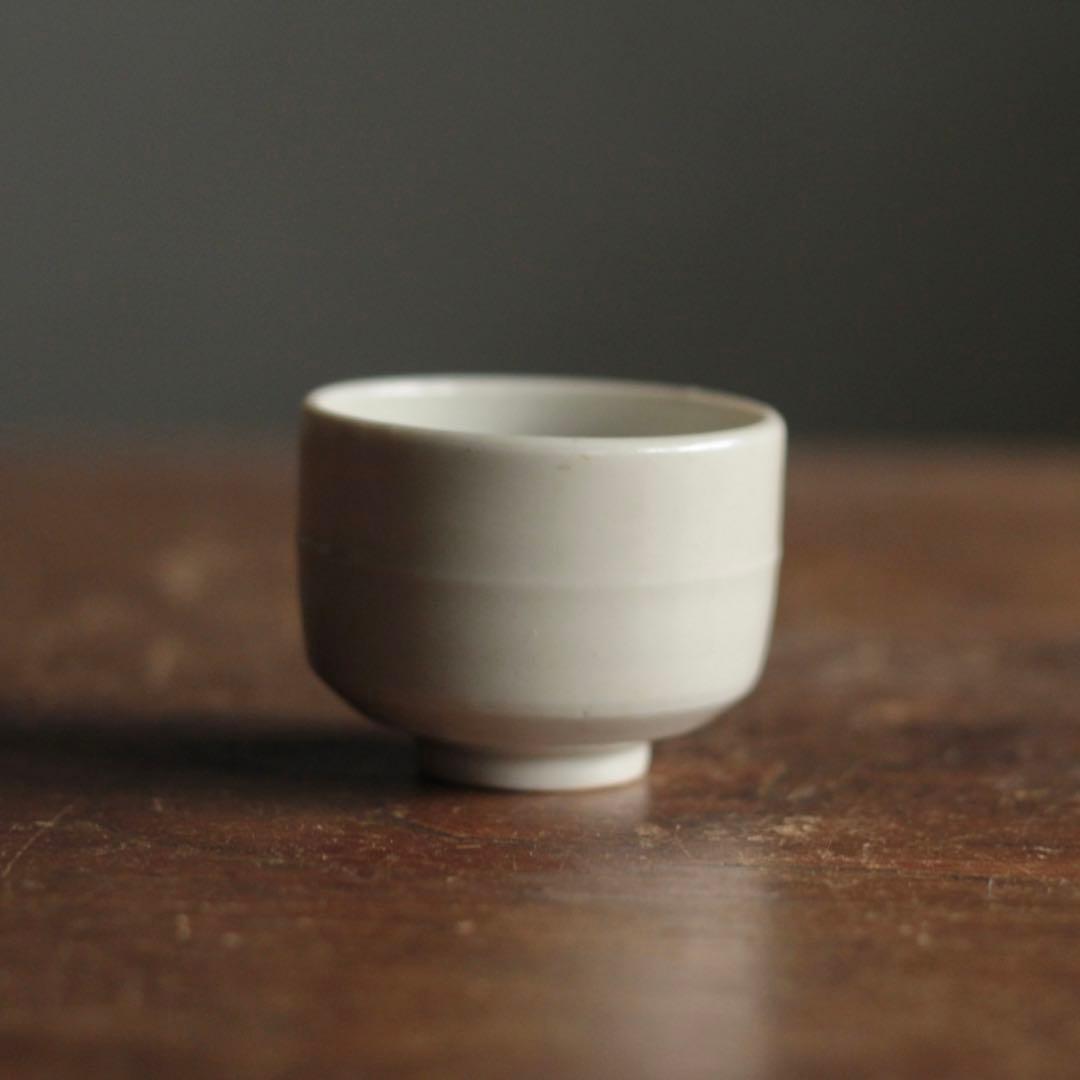 古伊万里 白磁 胴紐 半筒盃 ちょこ ぐい呑み 酒器 古美術 古道具