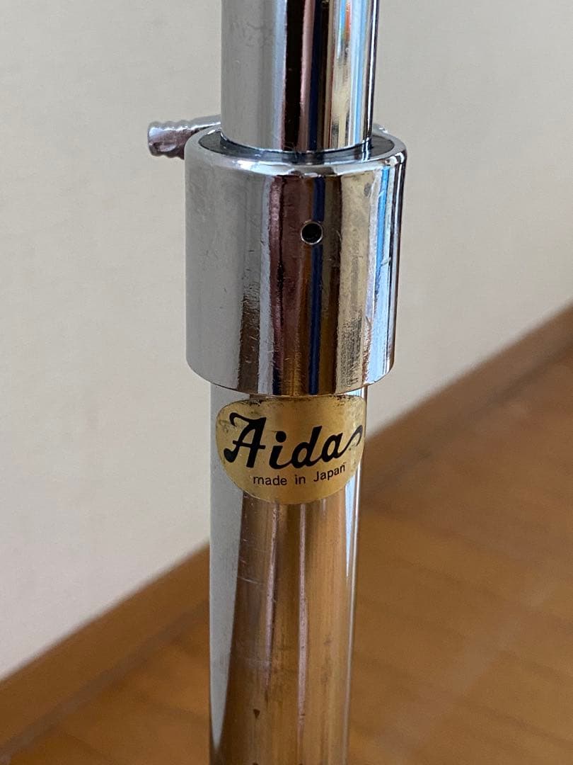 バリトンサックススタンド　Aida製