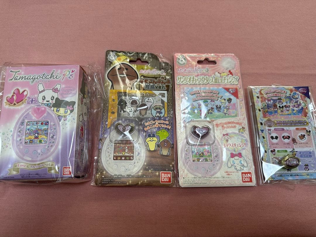 Tamagotchi P's 本体 ＋ キャラクターピアス3点【バラ売り予定】