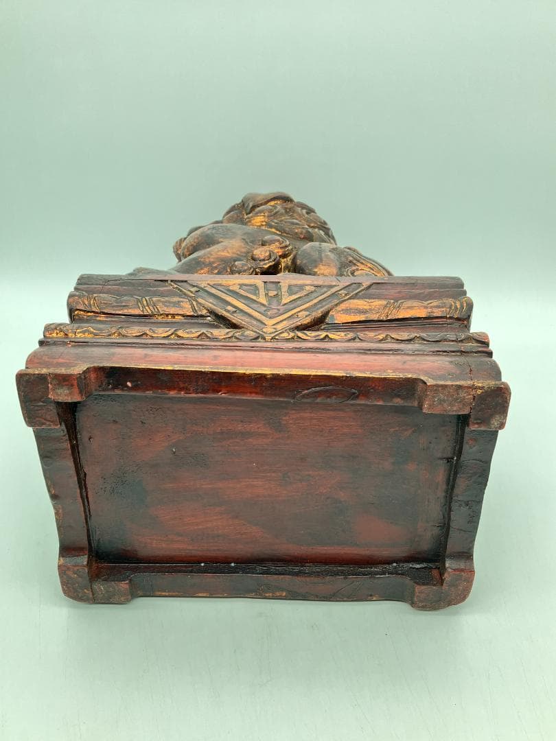 時代木製獅子　狛犬　一対　高さ：約４４ｃｍ　木彫り