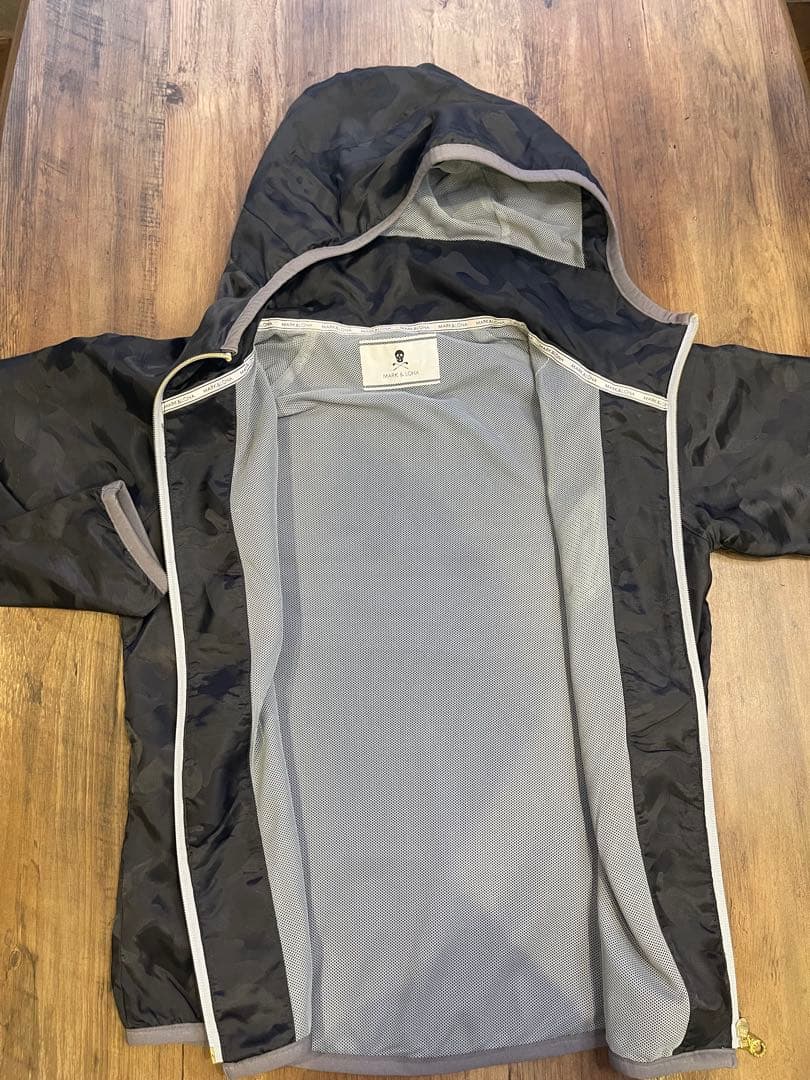【美品】MARK&LONA マークアンドロナ　薄手ナイロンジャケット　M