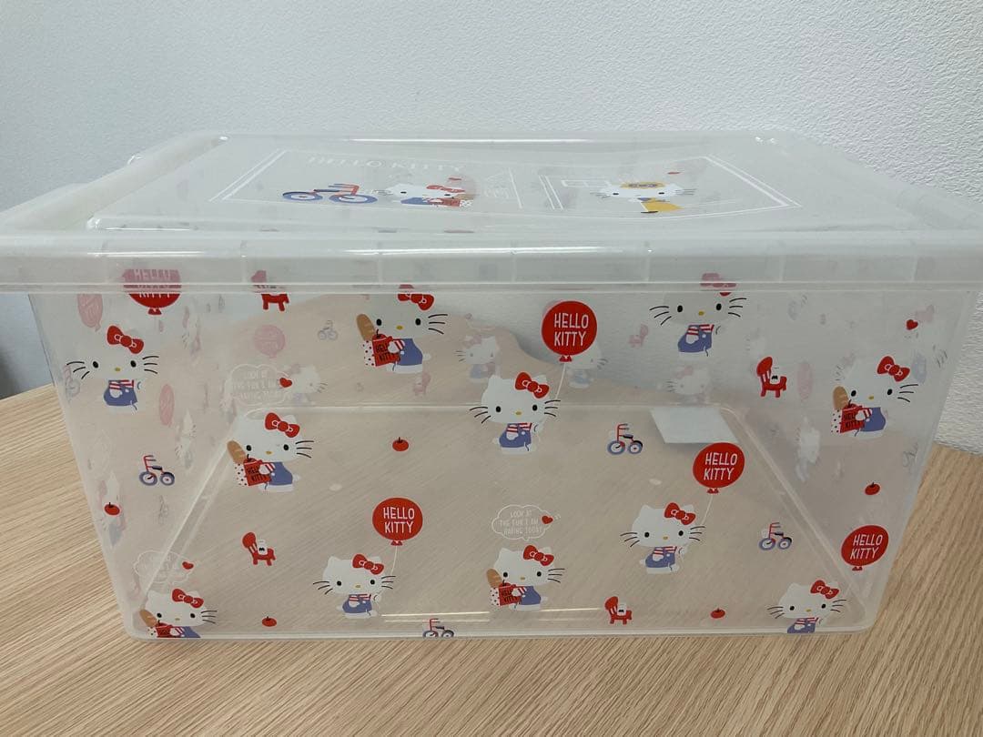 ハローキティ 収納ボックスとタオルセット