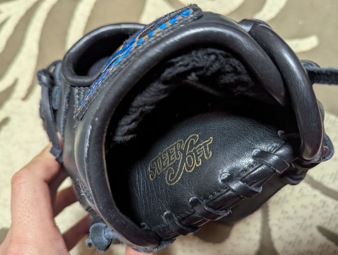 Mizuno 軟式グローブ 　内野　左投げ