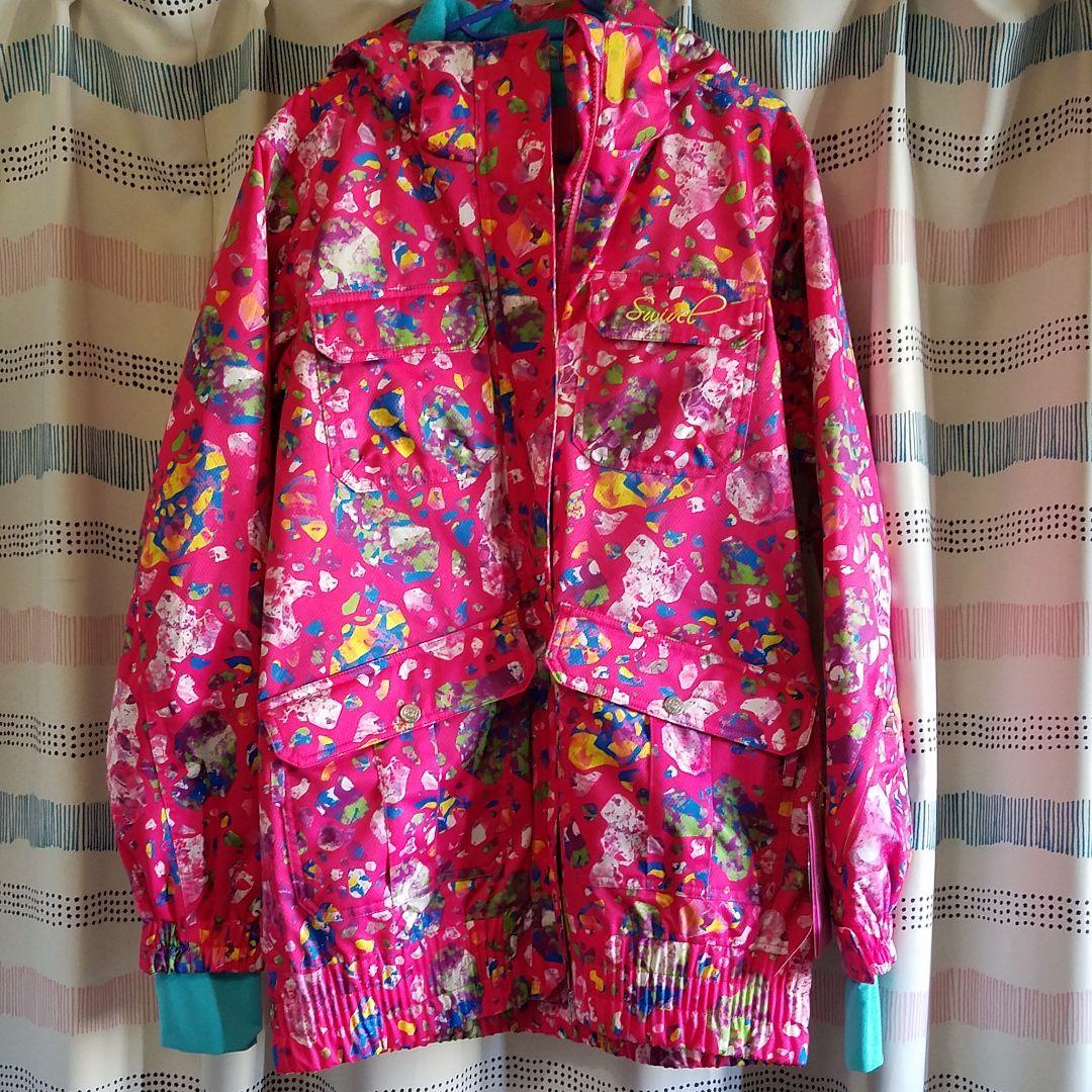 swivelのスノーウェア。スノーボード、スキー