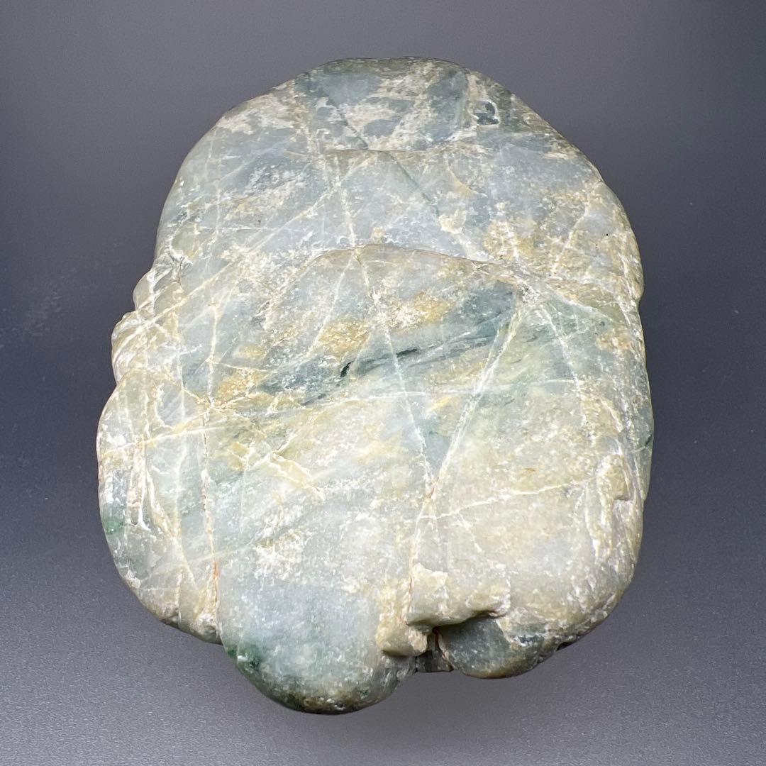 【最終】翡翠原石　糸魚川産643g 鉱物標本