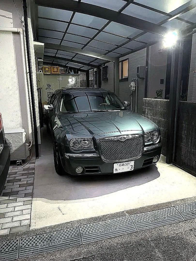 クライスラー300C HEMI5.7ℓ車検令和8年6月迄