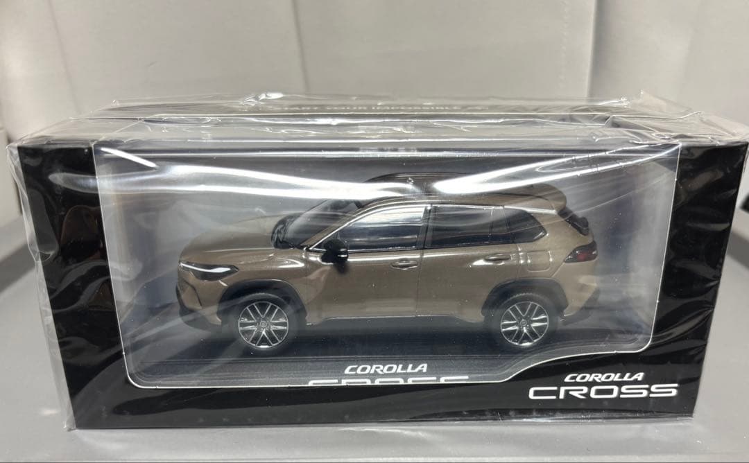 1／30ミニカー。トヨタ非売品。カローラクロス。