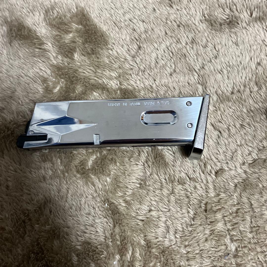 東京マルイ、ニューガスブローバックM92F クロームステンレス ミリタリーモデル