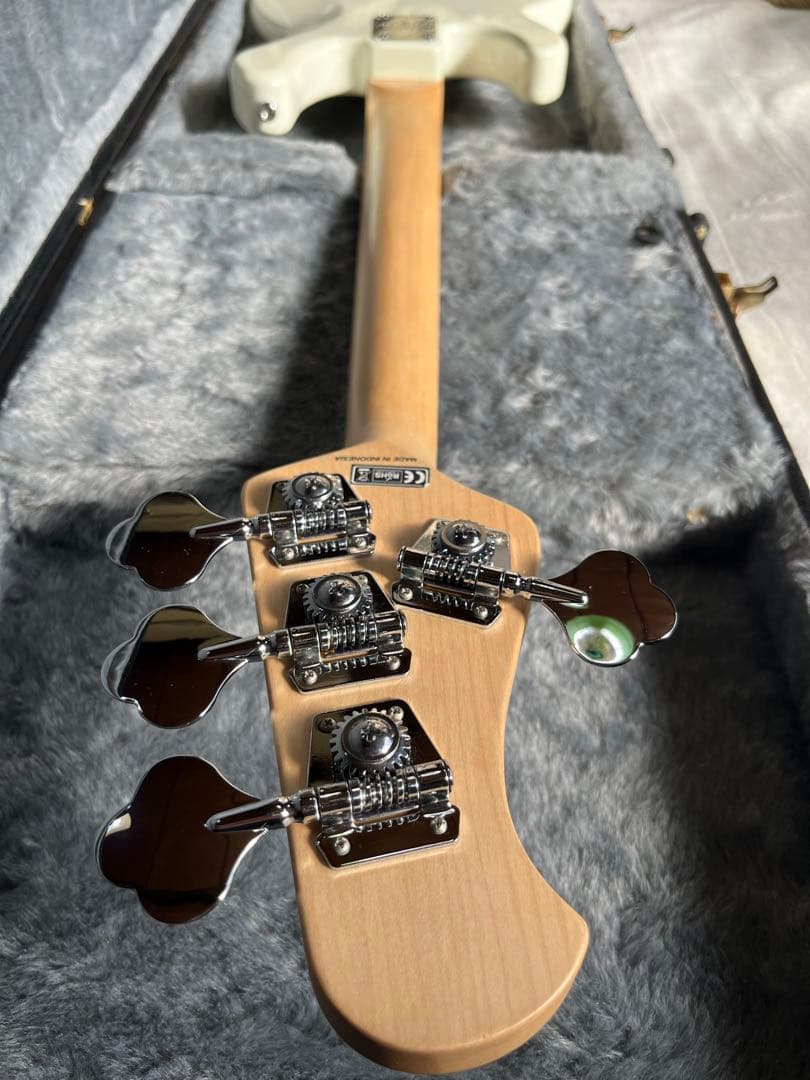 『稀少美品』Sterling by MUSIC MAN STINGRAY SS4