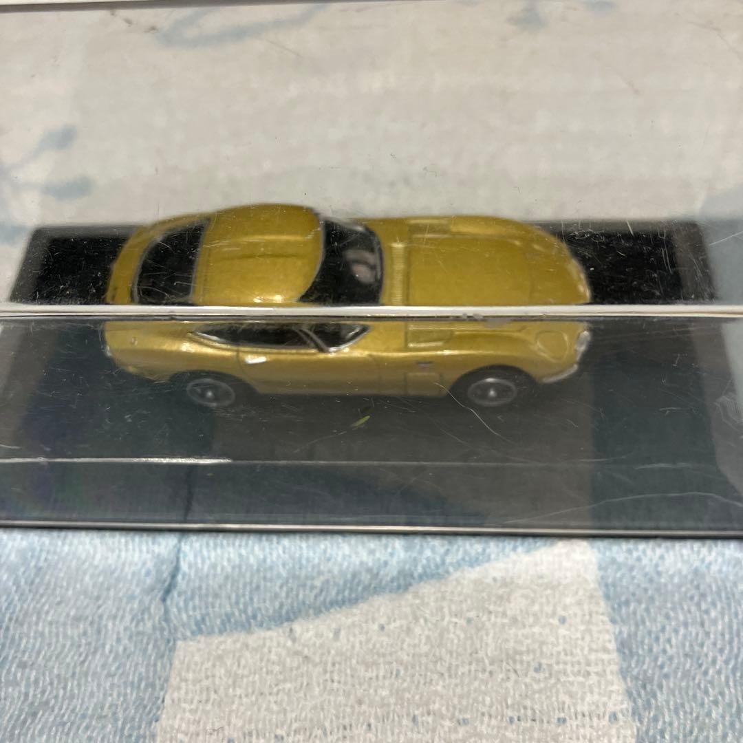 TOYOTA 2000GT (MF10) ゴールド ミニカー