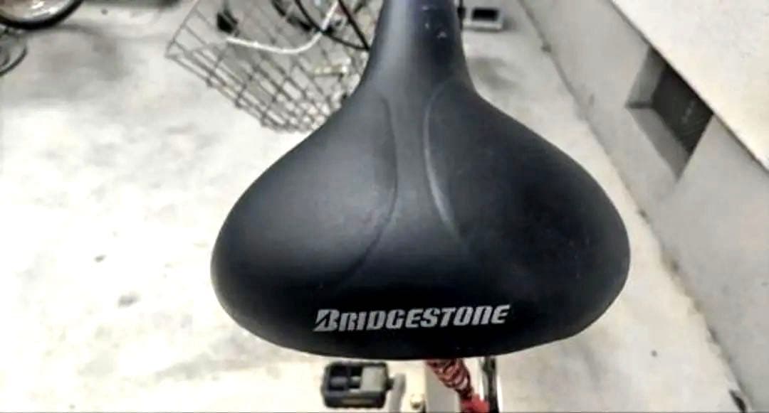 Bridgestone Sneaker 折り畳み自転車　六段変速　ミニベロ　大阪