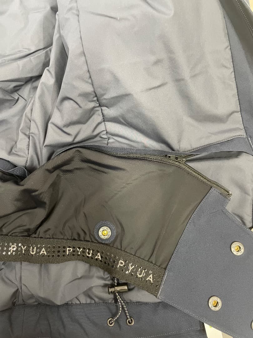 セール！！定価約57600円【新品　未使用品】スキーウェア