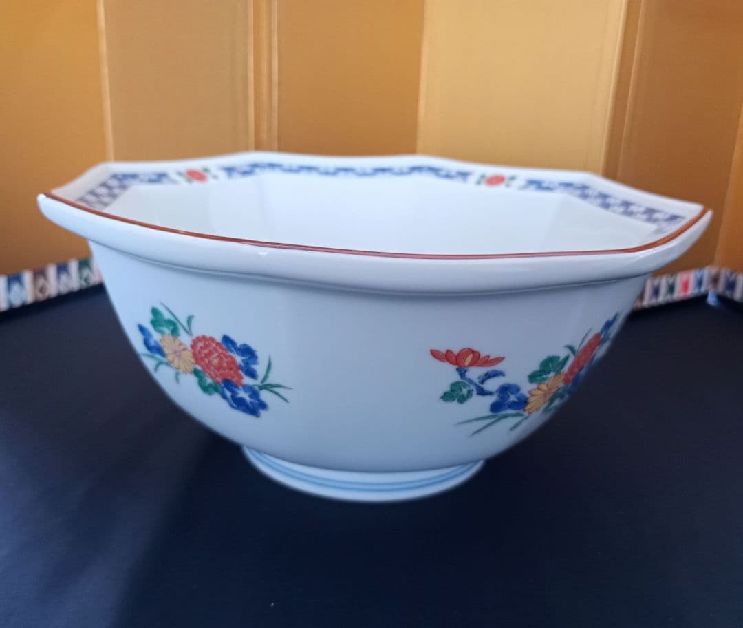 伊万里　古伊万里　八角赤絵鉢　庫山窯　花文様　菓子鉢　菓子器　香琳作