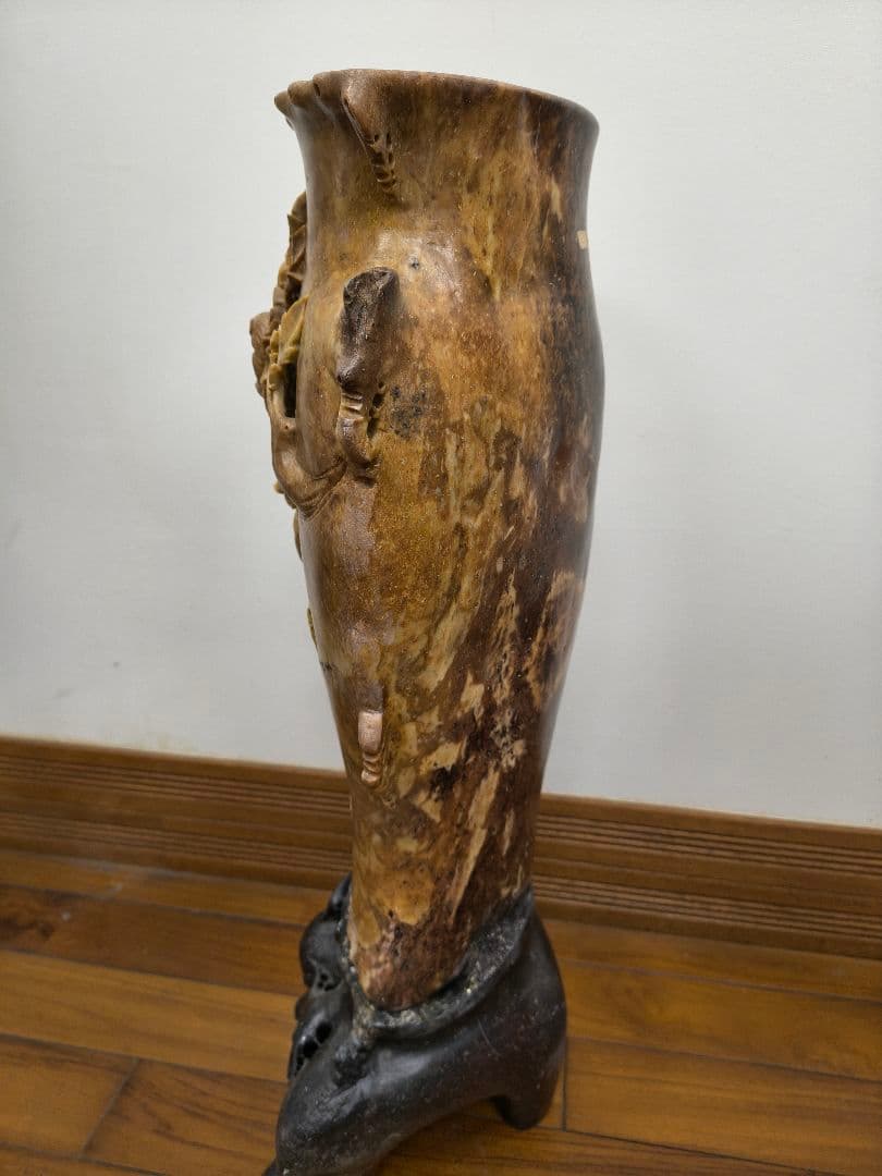 引き取り限定　中国美術　花の彫刻 陶器製　置物　アンティーク風　花瓶