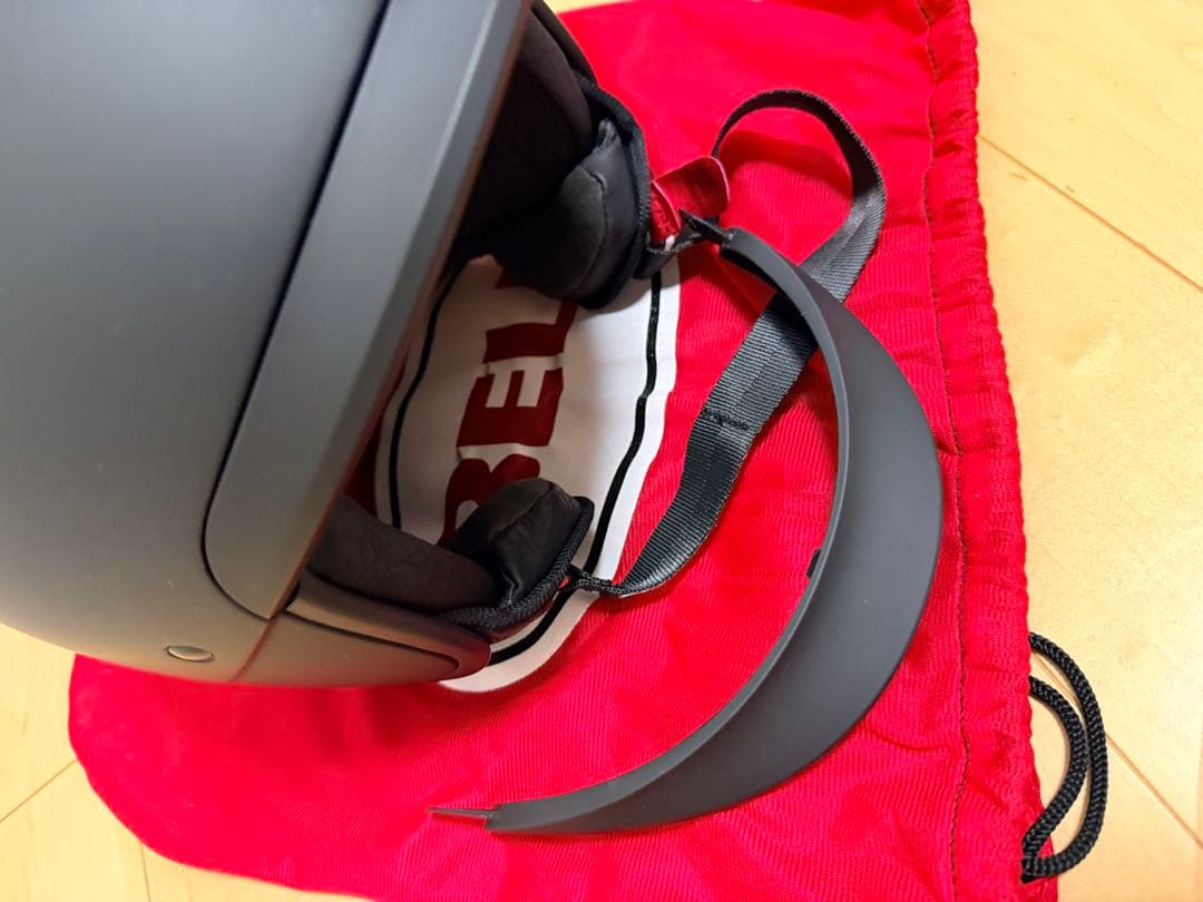 未使用　DOT規格　BELL スポーツ用ヘルメット　Lサイズ