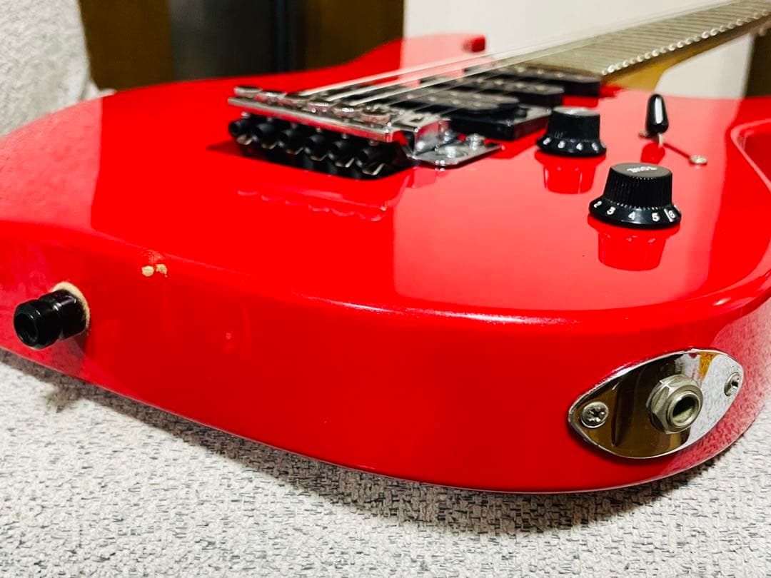 CHARVEL BY JACKSON エレキギター　SSH メタリックレッド