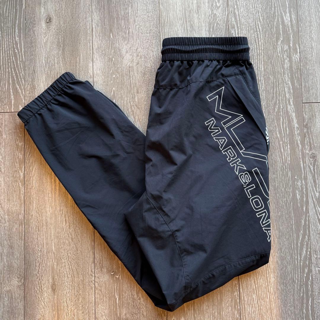 【試着】MARK&LONA ナイロンパンツ 黒 ジョガー DST スウェット