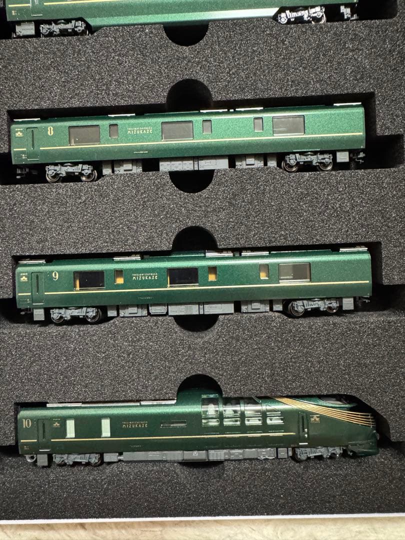 KATO 10−1570 87系　瑞風10両セット【特別企画品】（室内灯付）