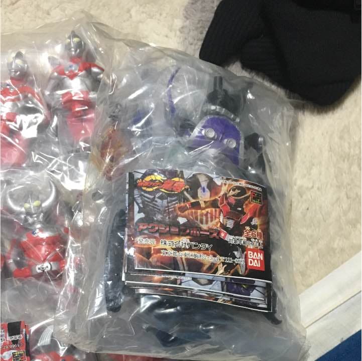 仮面ライダーやウルトラマンなどのフィギュア