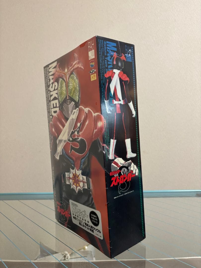 【完全未開封品　超美品】RAH No.244 仮面ライダー　ストロンガー