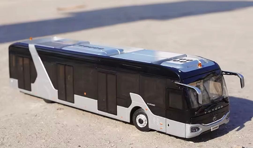 YUTONG バスモデル 1/43 スケールモデル