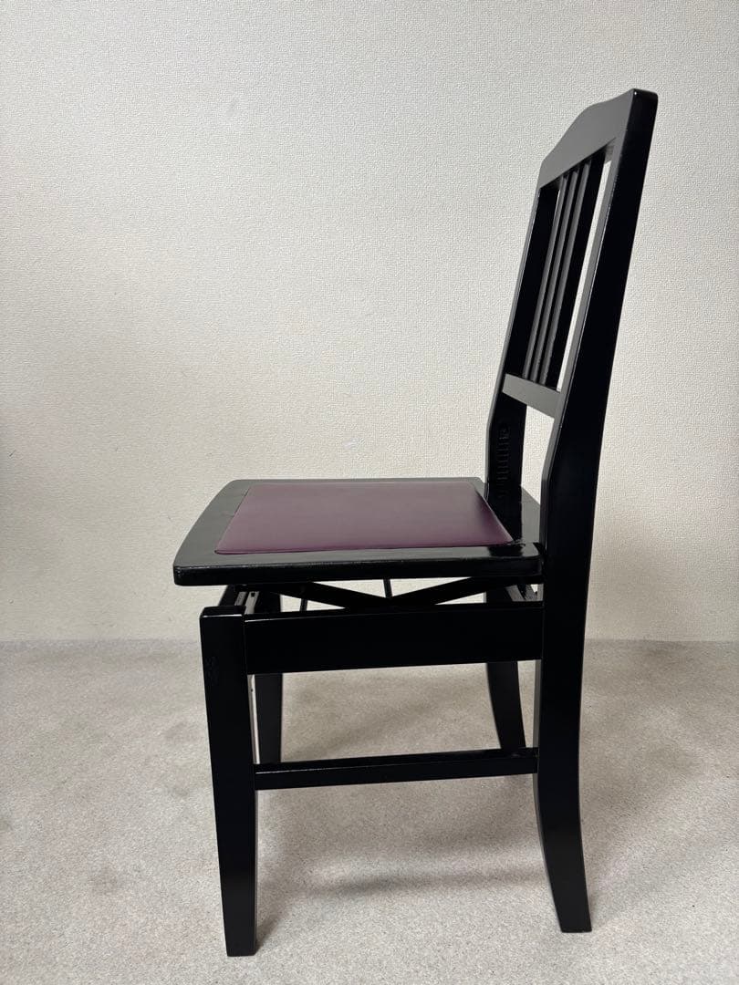 トムソンピアノ椅子