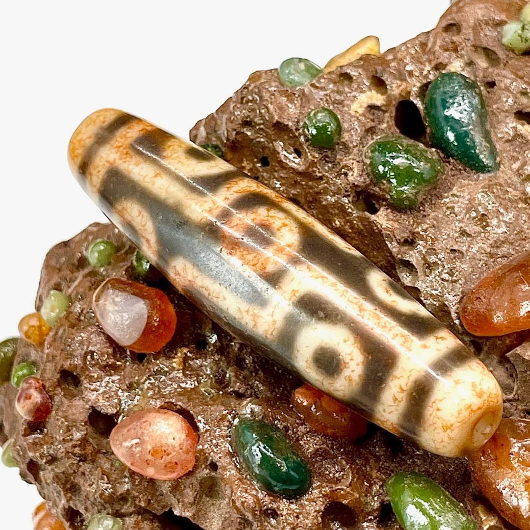 h*a様 ◆年代物◆ 九眼天珠 730 朱砂 ジービーズ 西蔵天珠 お守り 53