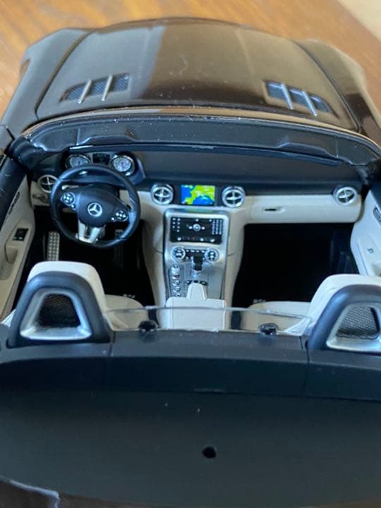 ミニカー Mercedes-Benz SLS AMG Roadster