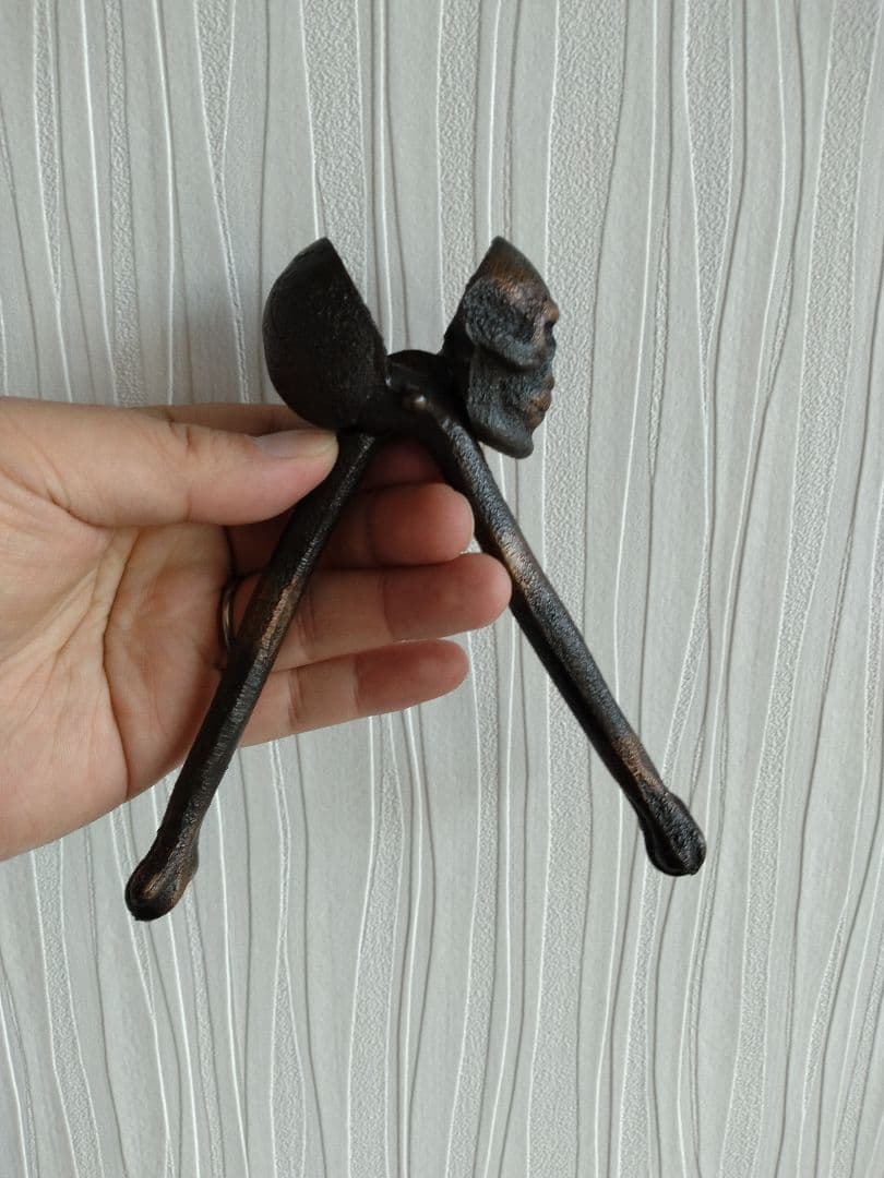 スカル 骨 デザイン　くるみ割り　 金属製