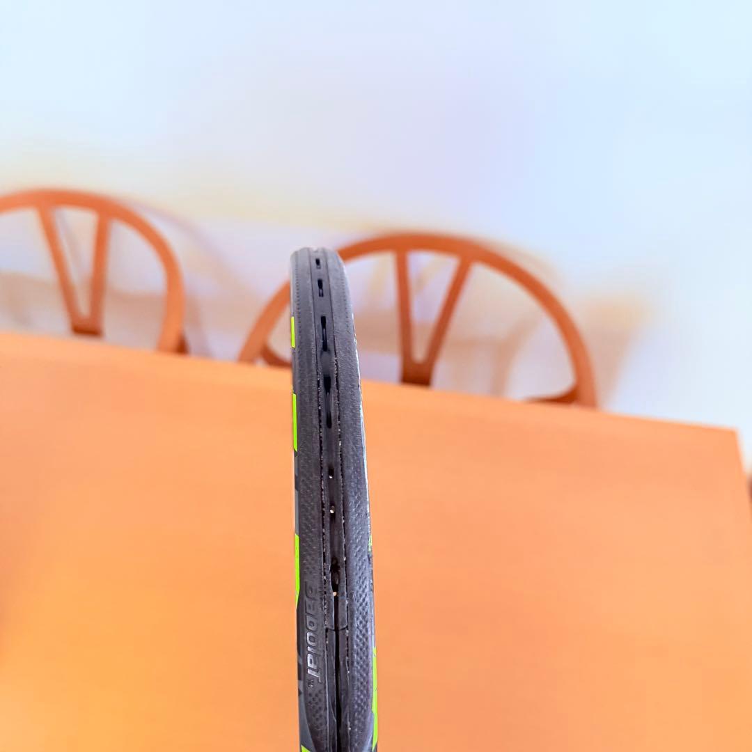 バボラ ピュアアエロ 98 グリップ3