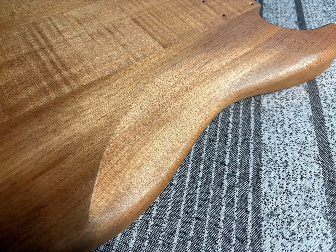 ストラトボディ