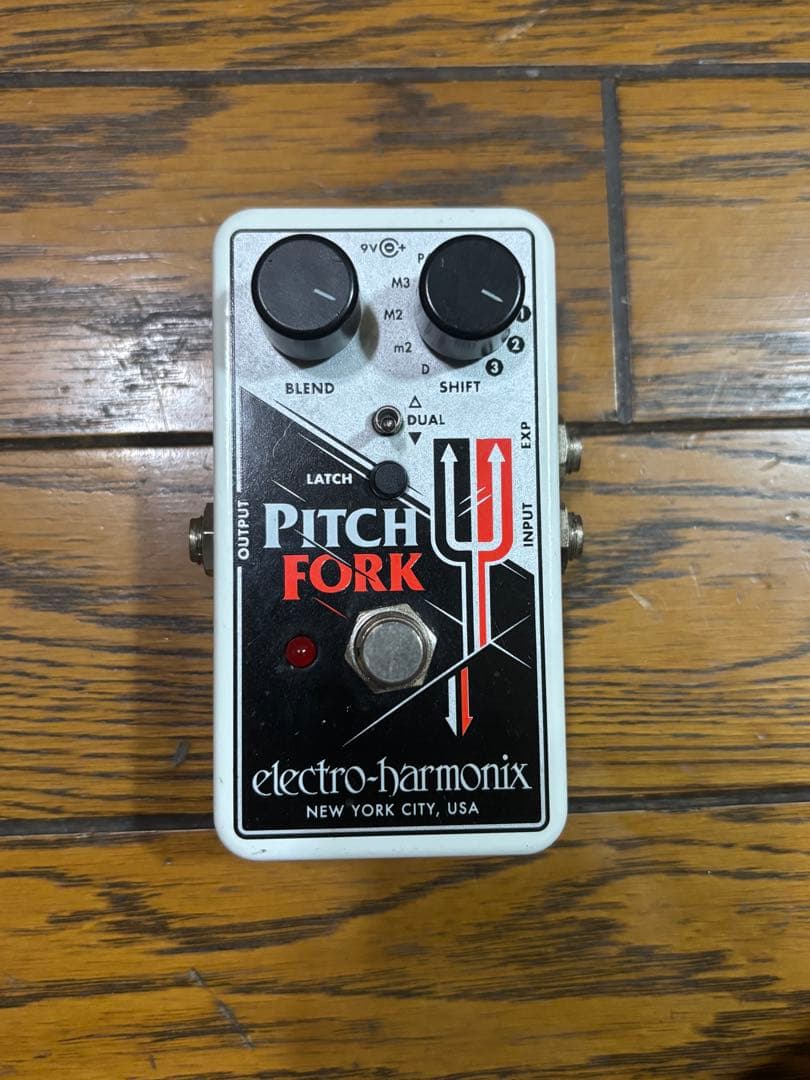 【箱、ステッカー付き】electro-harmonix Pitch Fork