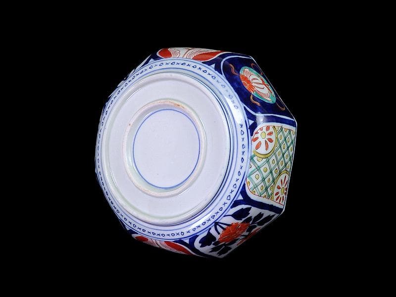 古伊万里　色絵　牡丹に菊　十字四方襷紋に雪輪　八角鉢　C017AS-fbvg