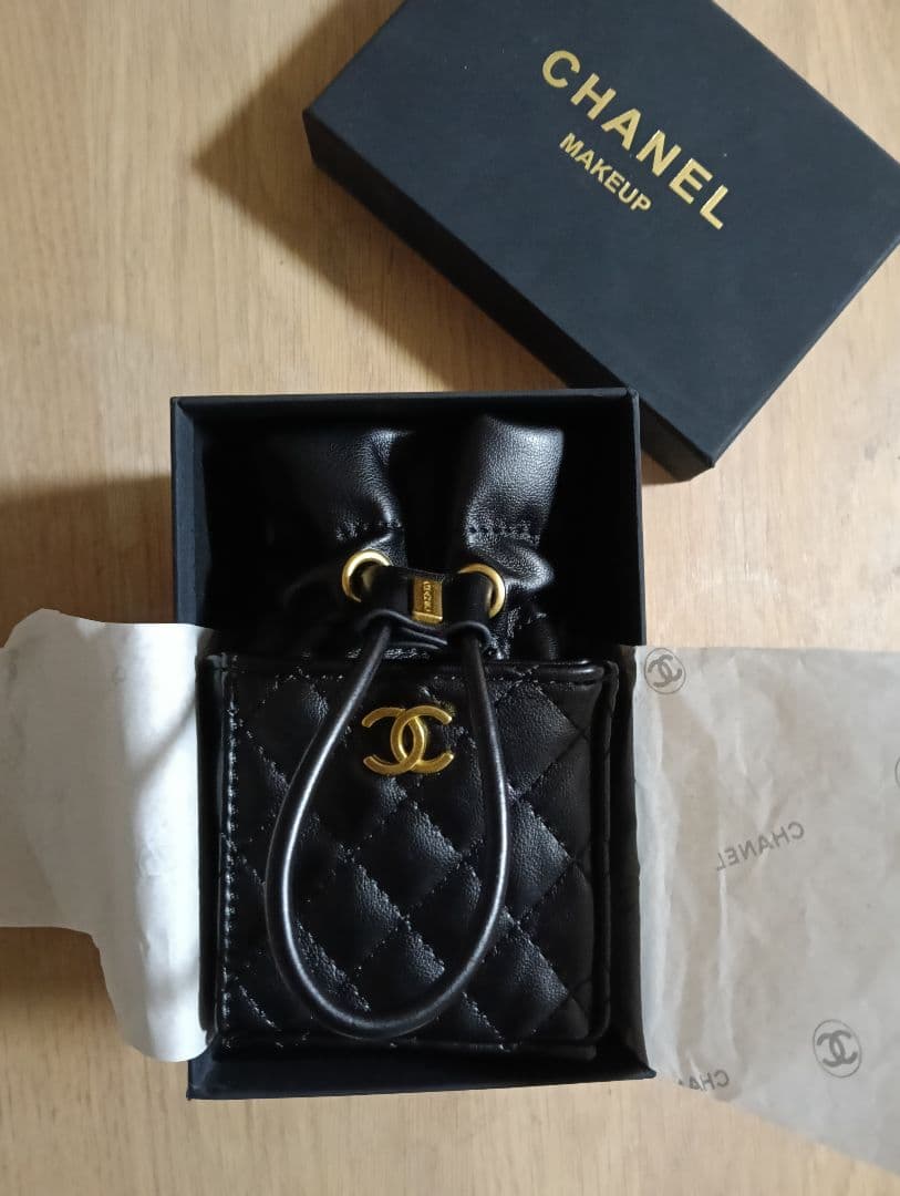 CHANEL キルティングショルダーバッグ