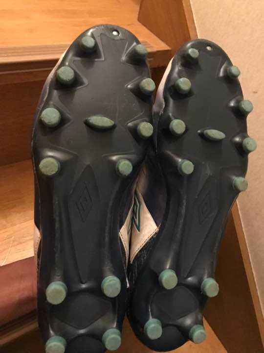 サッカースパイク アンブロ プロ