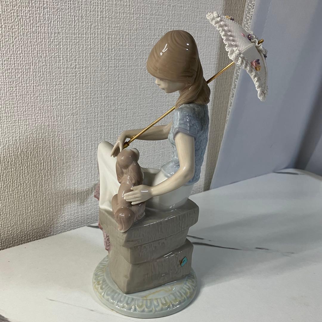 【1/23限定価格】LLADRO リヤドロ 7612 日傘の女性と犬 ベンチ