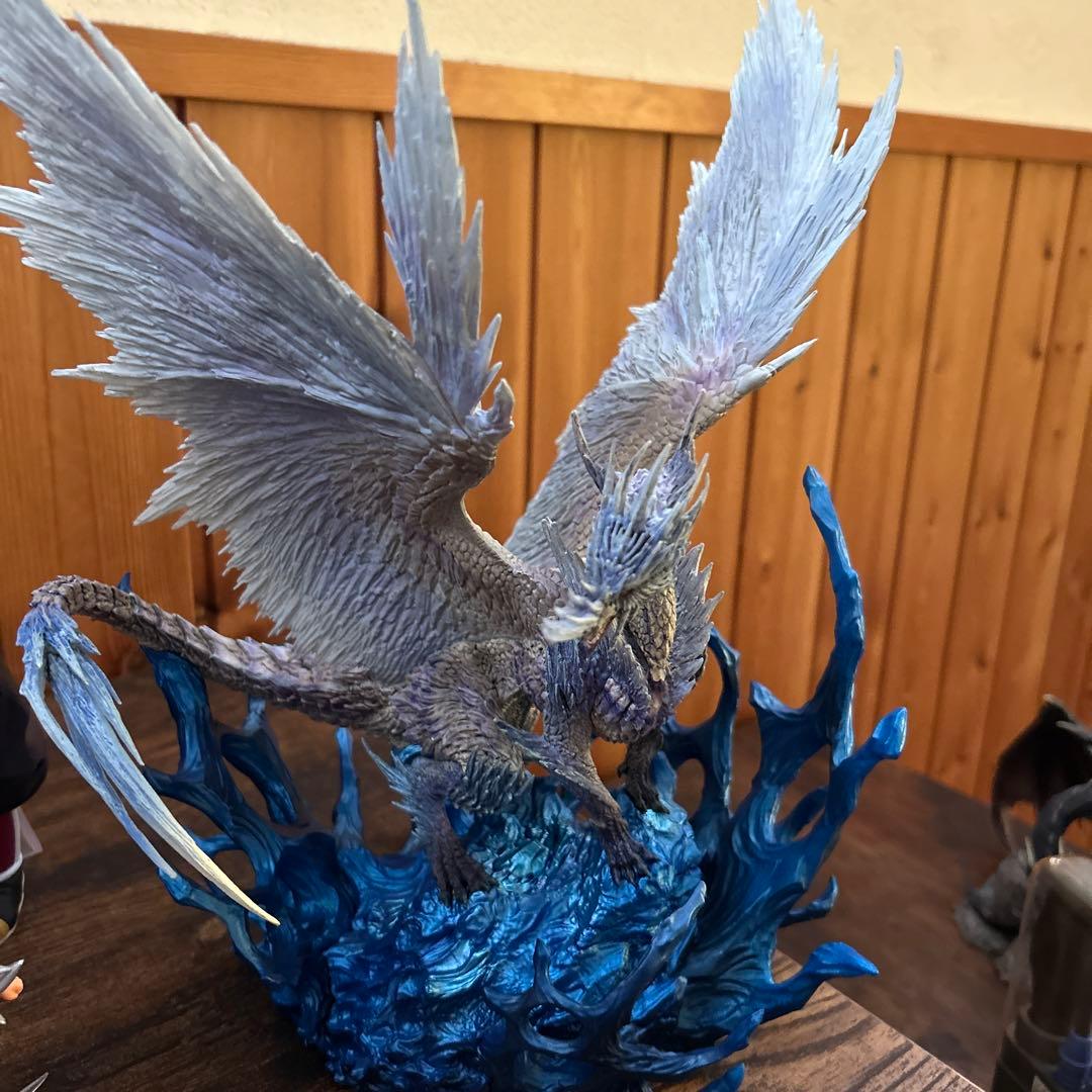 モンスターハンター　イヴェルカーナ　フィギュア　クリエイターズモデル