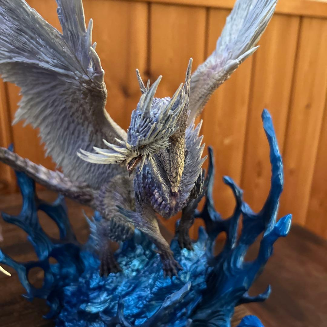 モンスターハンター　イヴェルカーナ　フィギュア　クリエイターズモデル