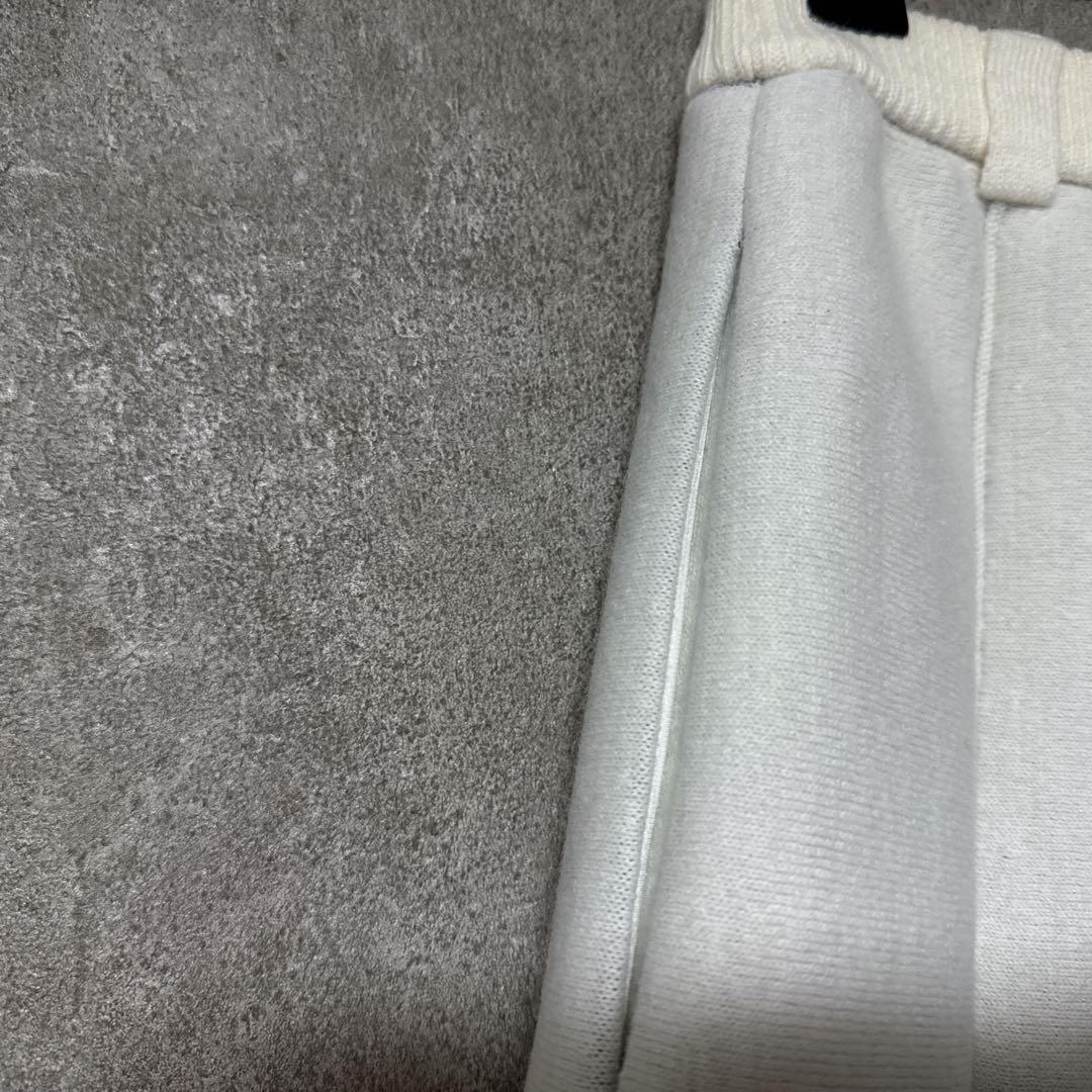 ARCHIVIO アルチビオ 裾ロゴ プリーツ風 ニットスカート ホワイト 36