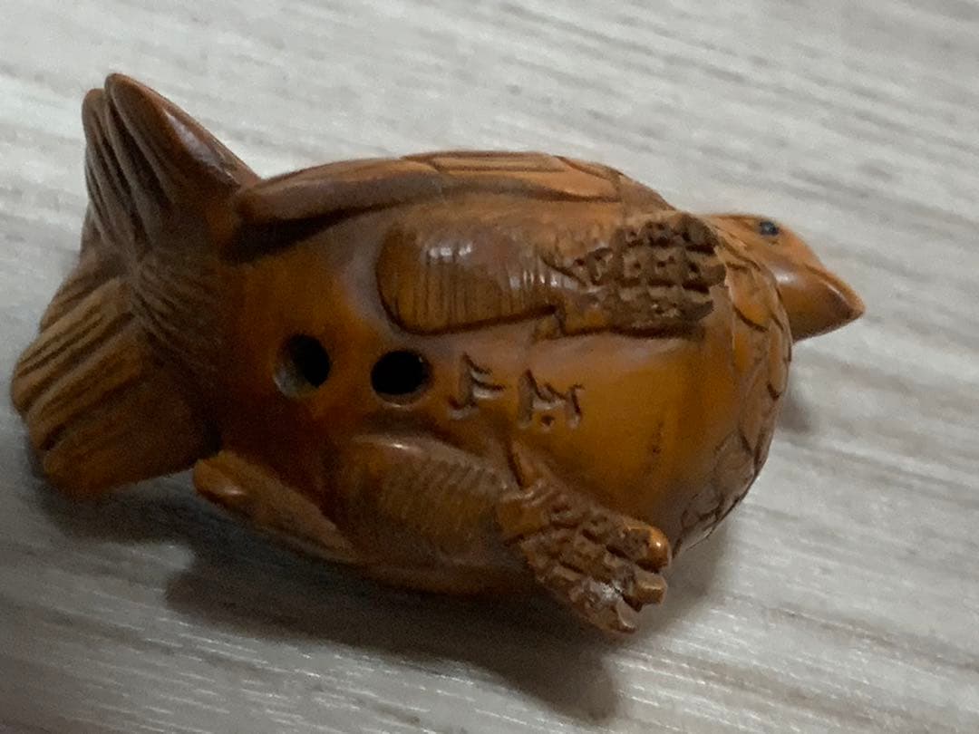 根付　鳥　酉　干支　木彫　在銘