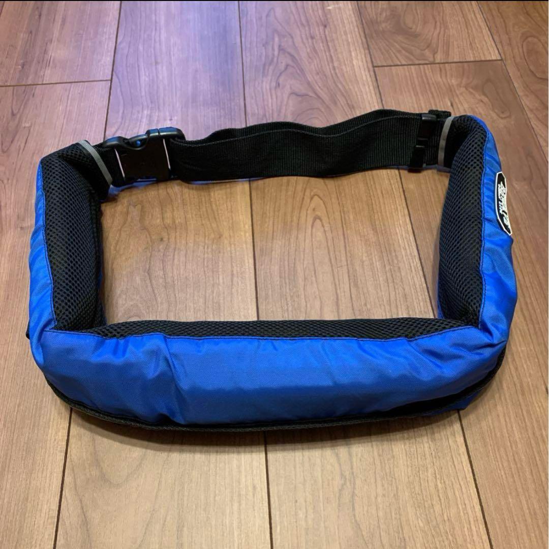 ライフジャケット　BEWAVE 青