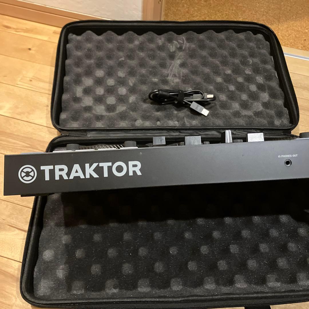 TRAKTOR Kontrol s2 キャリングバッグ