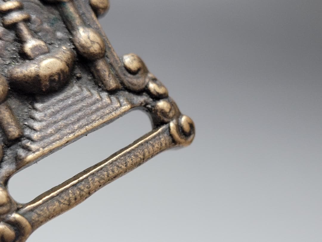 銅製 仏塔紋 天鐵 トクチャ 護身装身具 チベット 仏教文物 幅約4cm