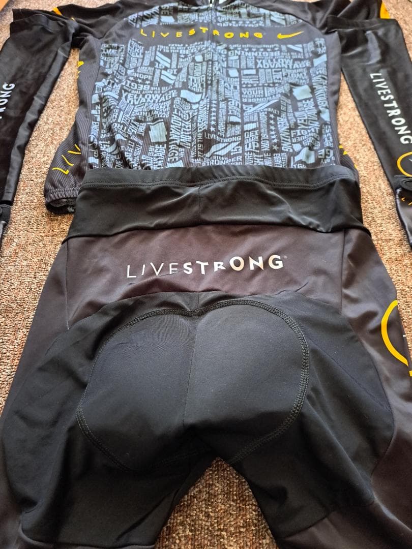 レアLIVESTRONG ランス·アームストロングサイクルジャージ上下セット！！