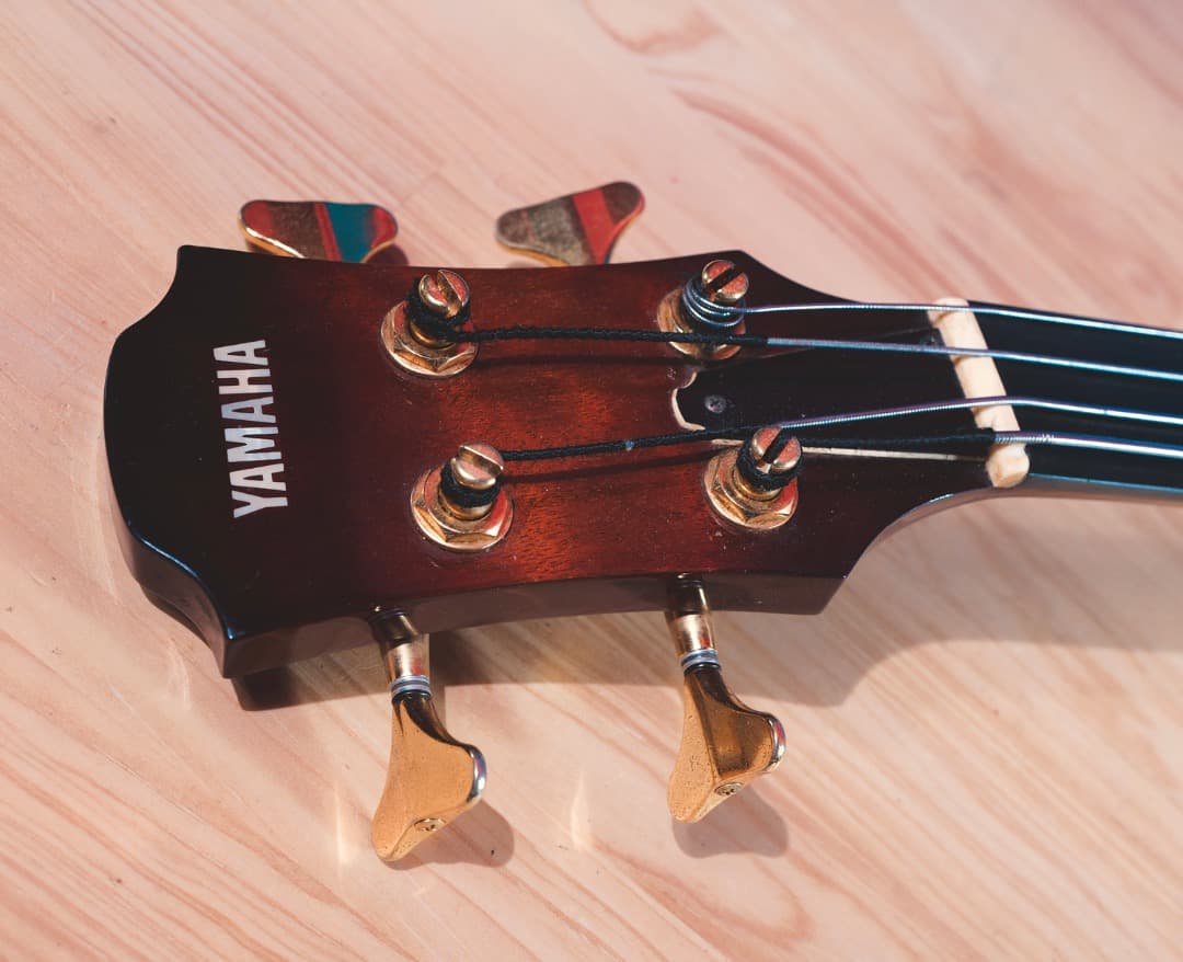 YAMAHA APX-B12F フレットレス・エレキベース ジャンク