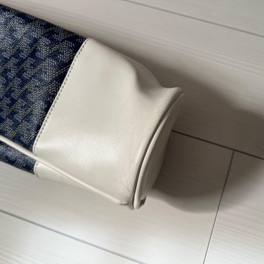 Resurrection レザレクション クラブケース ネイビー