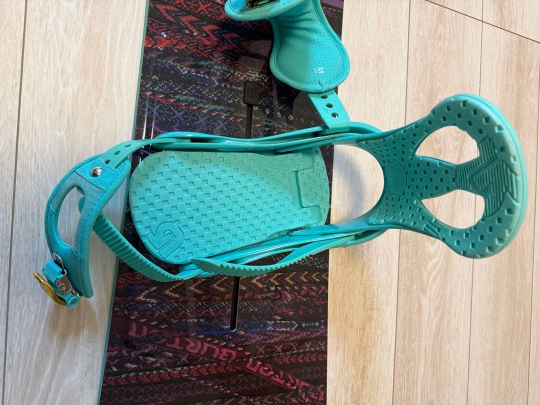 美品レディースBURTONスノーボード144cmバインディングブーツケースセット